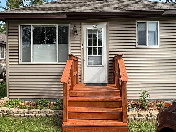 205 3rd St NE, Crosby, MN 56441