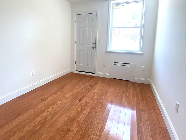 82-79 164th Pl #2 — Photo 7