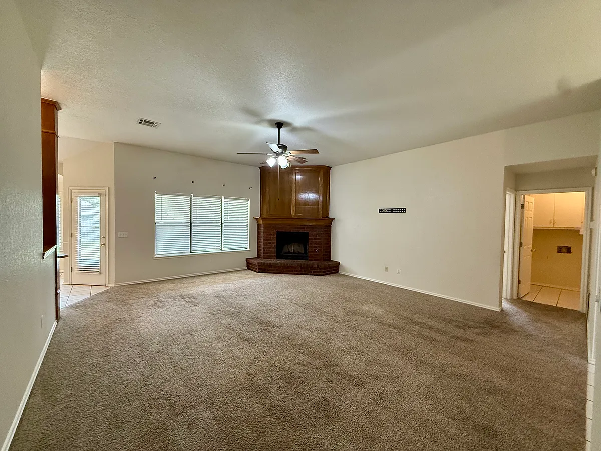 Building Photo - 1108 Golden Eagle Dr