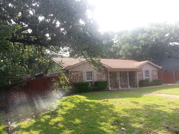 2nd image of 7120 Crabtree Ln