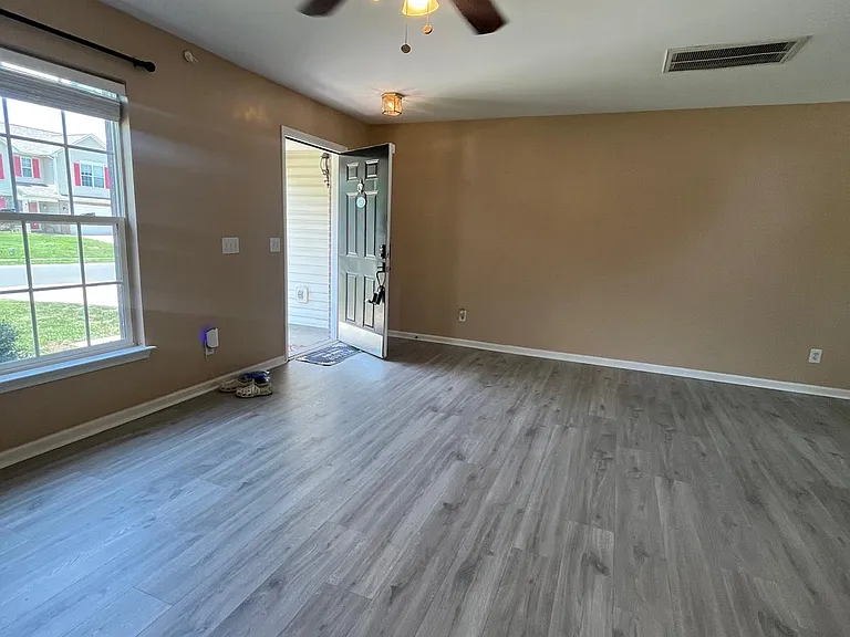 4909 Cedarbrook Ln SW — Photo 4