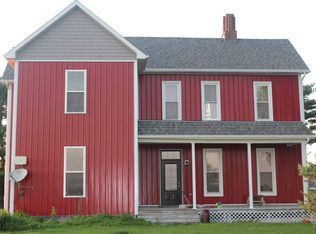 515 E 900th Rd, Kansas, IL 61933