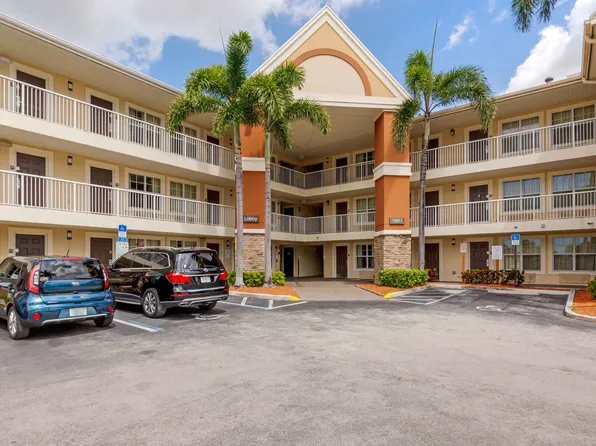 Fort Lauderdale-Cypress Creek-Andrews Ave, 5851 N Andrews Ave, Fort Lauderdale, FL 33309