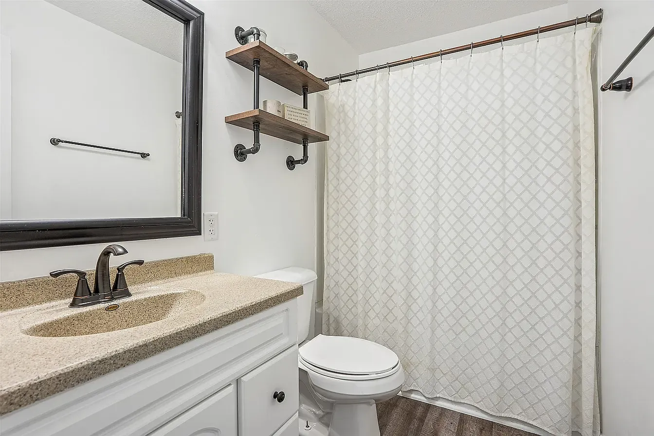 3 bed, 1574 sqft, $1,800 — Photo 2