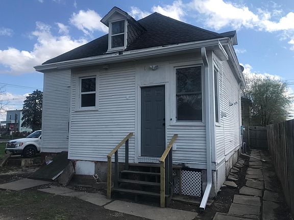 3rd image of 111 E Illinois Ave