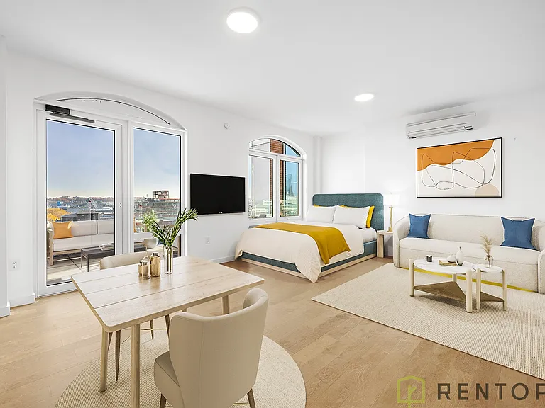 210 Greenpoint Ave #8L — Photo 2