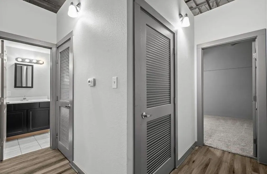 612 Lofts — Photo 3