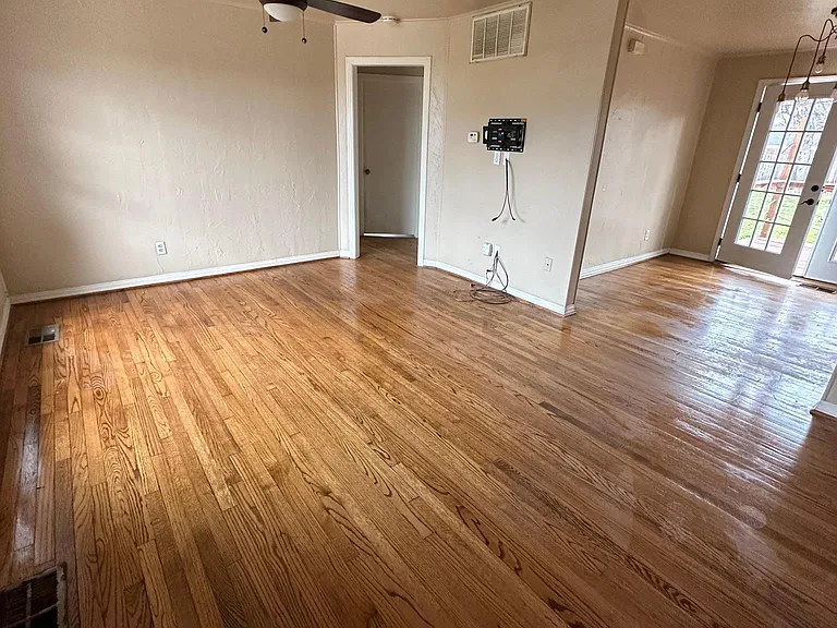 2336 Westlawn Pl — Photo 12