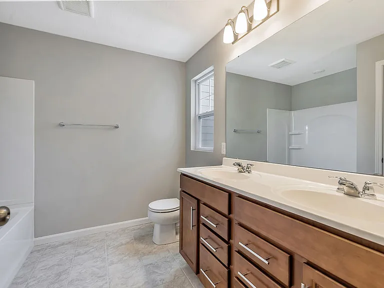 2nd Bathroom