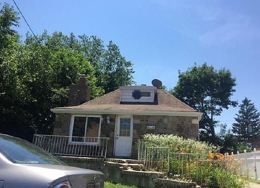 1st image of 712 New St