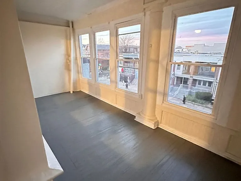4832-36 Walnut St. — Photo 11