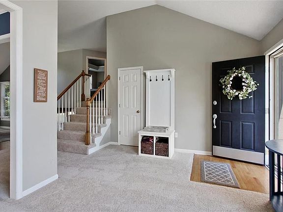 4th image of 21524 W 53rd St