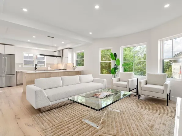 9 Upland Park #11, Somerville, MA 02145