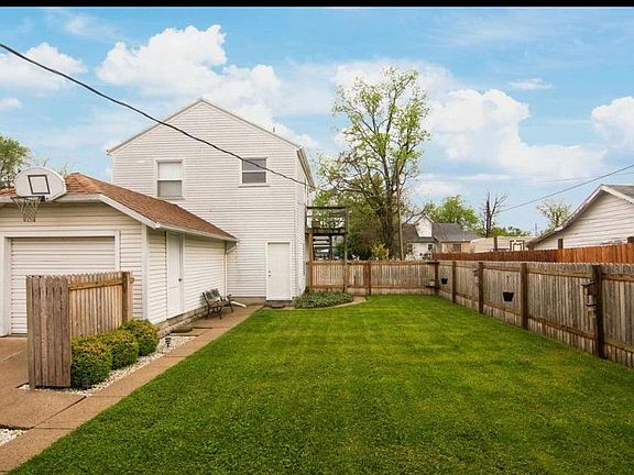 3rd image of 2307 N Ball Ave
