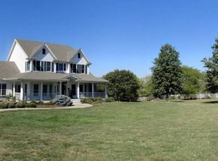 5229 SW Urish Rd, Topeka, KS 66610