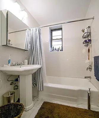 Rented by Voro New York | media 17