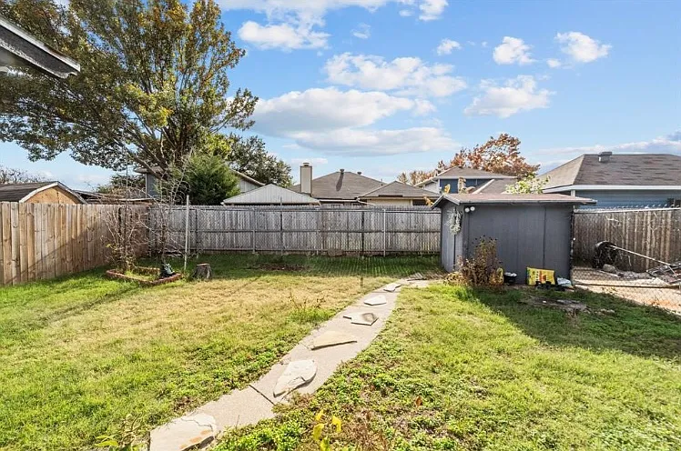 8636 Mystic Trl — Photo 12