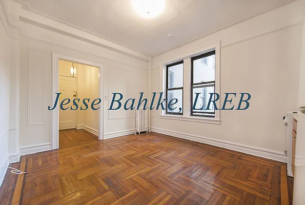 Rented by Jesse Bahlke, LREB | media 4