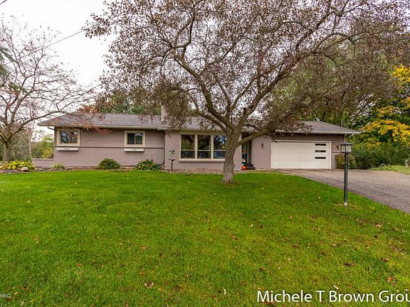 2nd image of 6635 Brookwood Dr