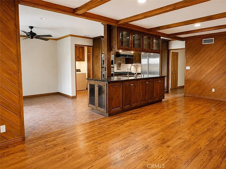 4720 Hayman Ave — Photo 22