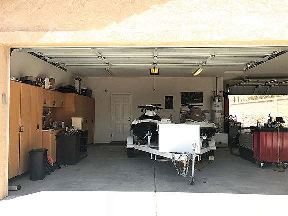3rd image of 2901 La Paloma Dr