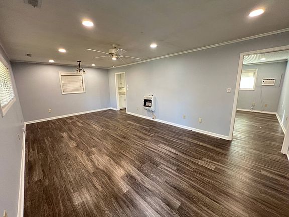 5th image of 115 Pine Dr