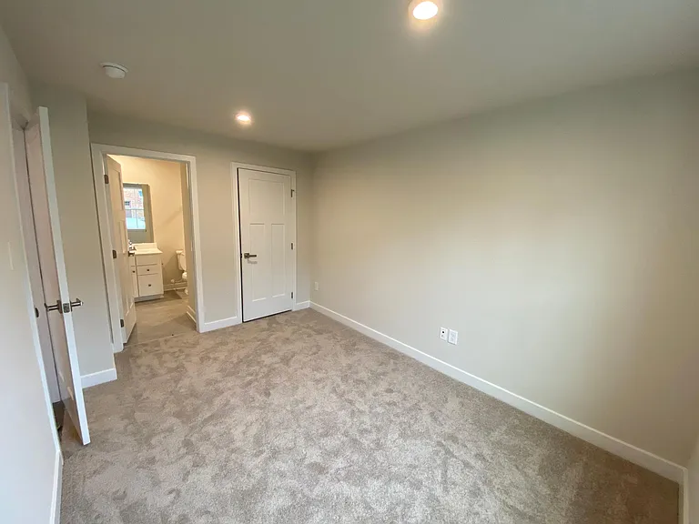 316 Crofton Village Ter — Photo 46