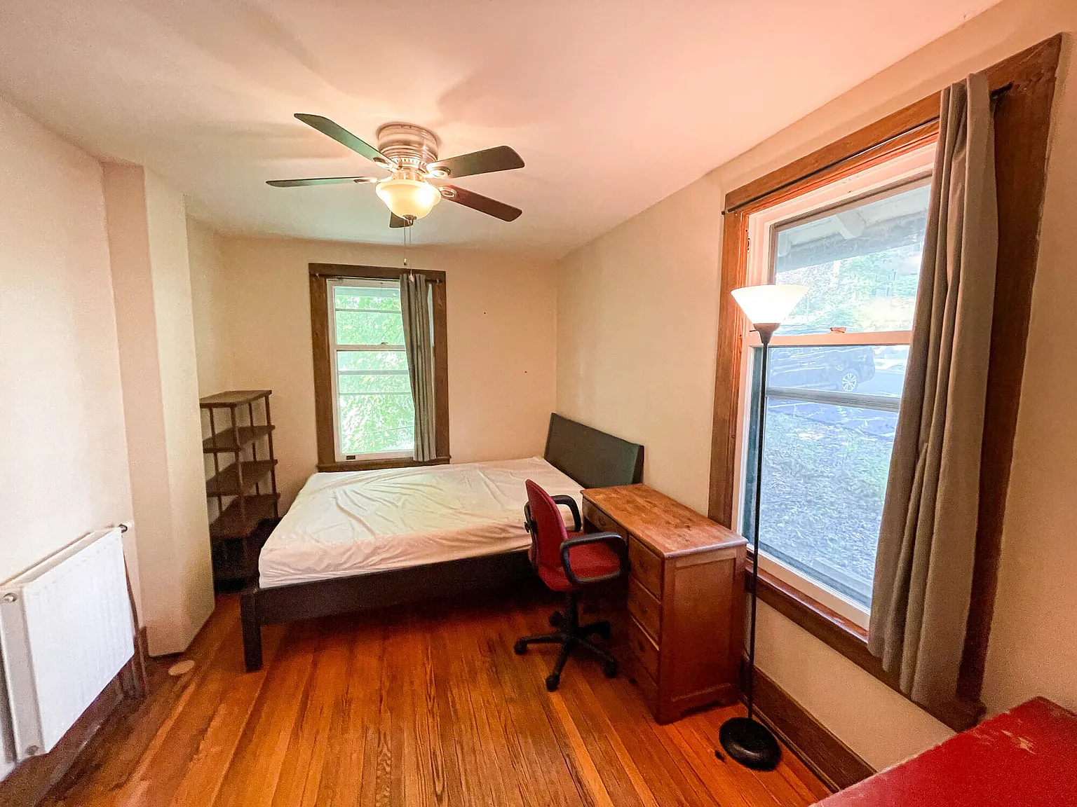 Fully Furnished 6 Bdrm Apt at the Spring Lane Mansion. $975/Room — Photo 3