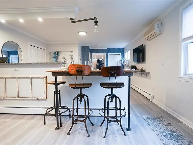 603 Thames St #1 — Photo 11