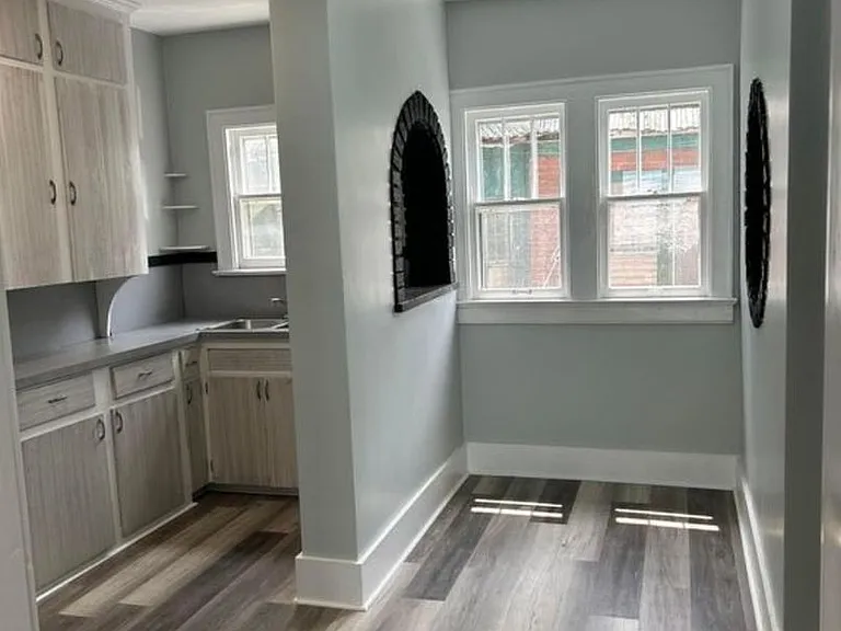 1605 Kearsley Park Blvd — Photo 14