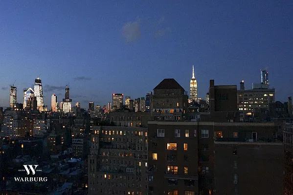 Sold by Warburg | media 22