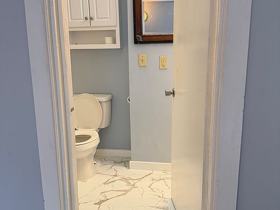 5th image of 18 Ward St #C