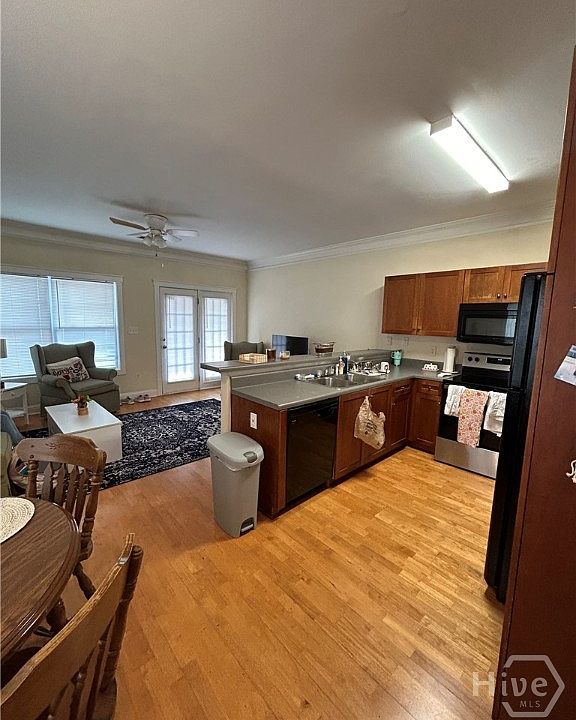 2nd image of 248 Ruth Street