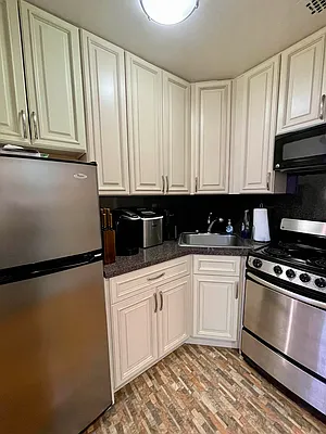 Rented by Maz Group NY | media 3