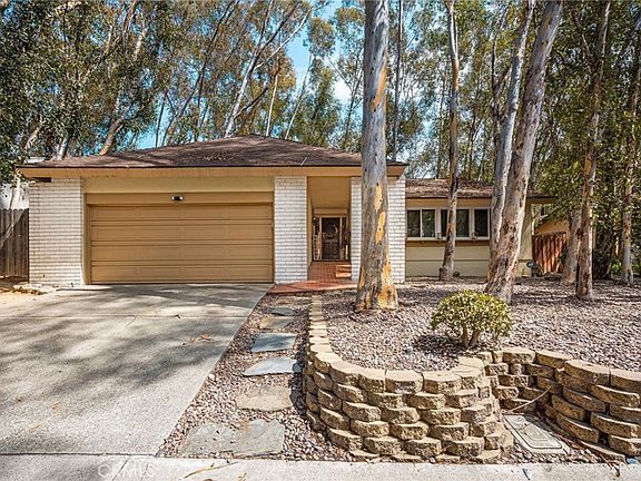2nd image of 22572 Charwood Cir