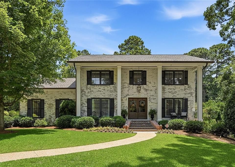 1st image of 2563 Fairoaks Rd