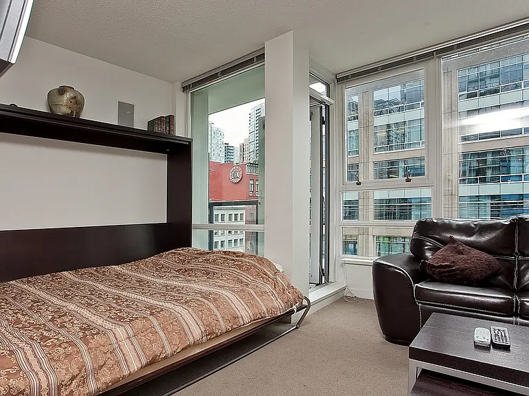 928 Beatty St #706 — Photo 3