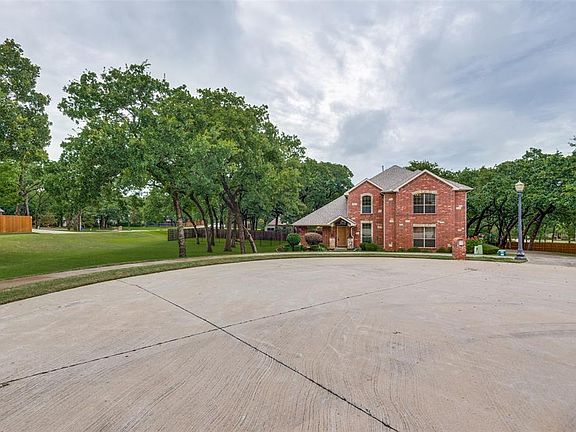 2nd image of 3214 Hidden Springs Dr