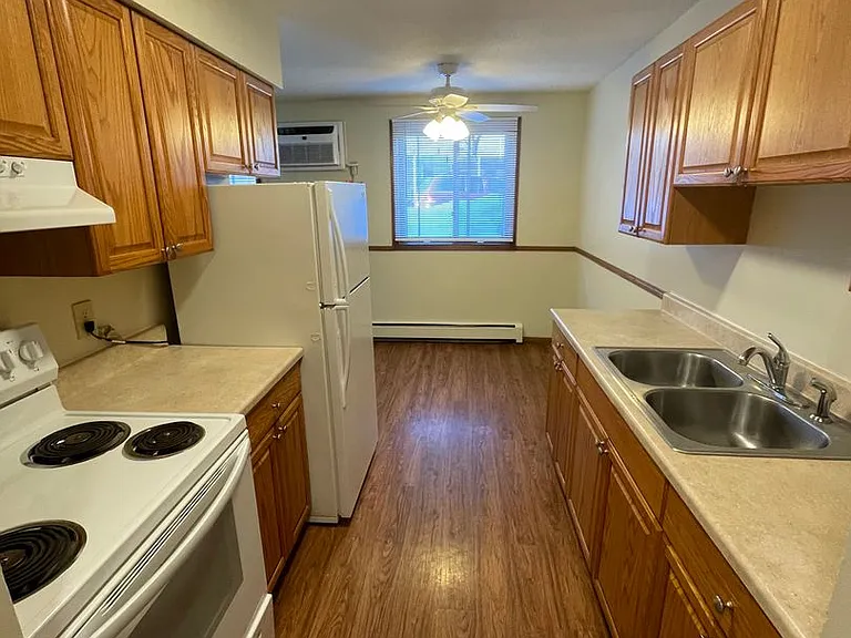 8008 W 28th St — Photo 32