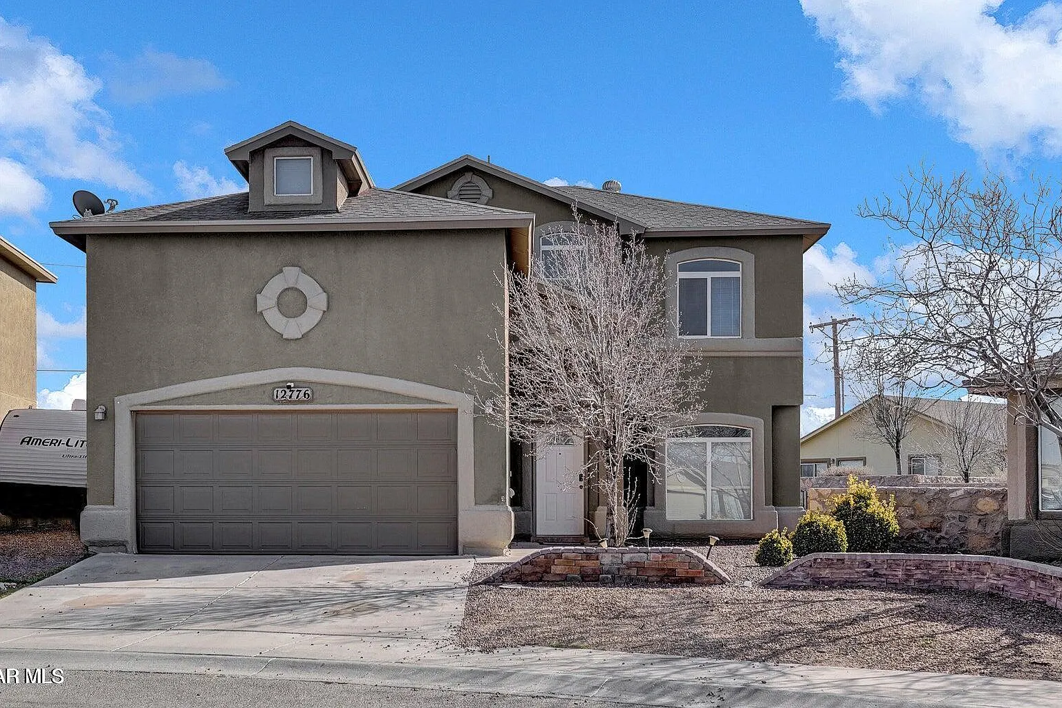 4 bed, 2.5 bath, 2285 sqft, $1,795 — Photo 1