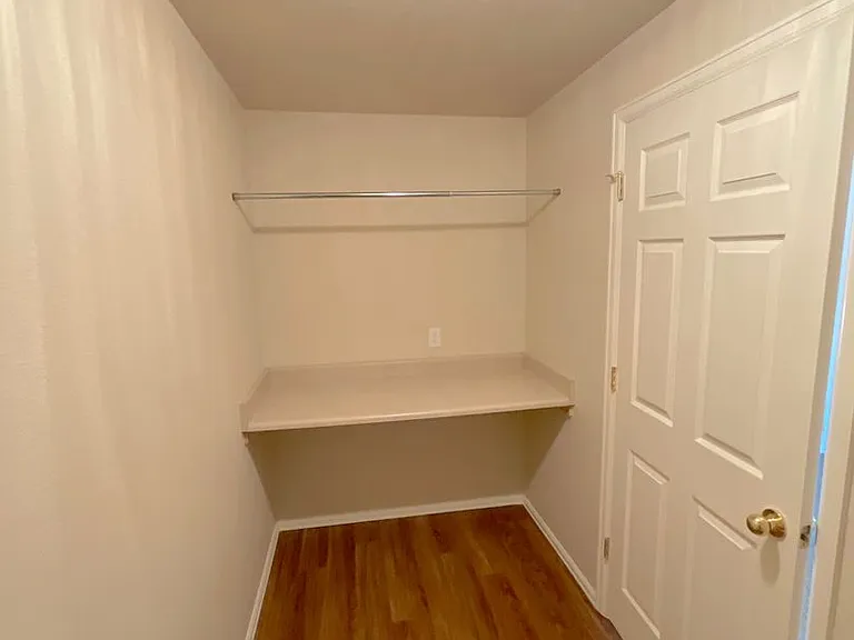 6112 Chivalry Dr — Photo 38