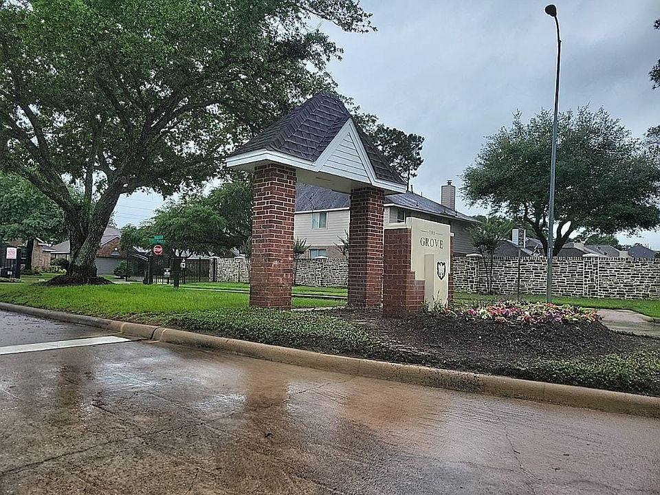 1st image of 24043 River Place Dr