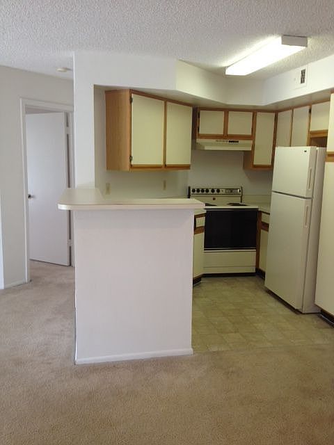 2nd image of 3440 N Goldenrod Rd APT 1028