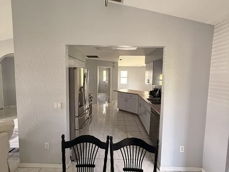 1474 Dewitt St — Photo 10