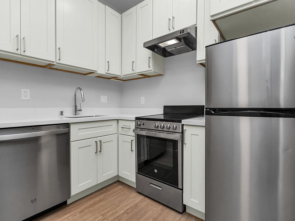 1st image of 747 Ellis St APT 2