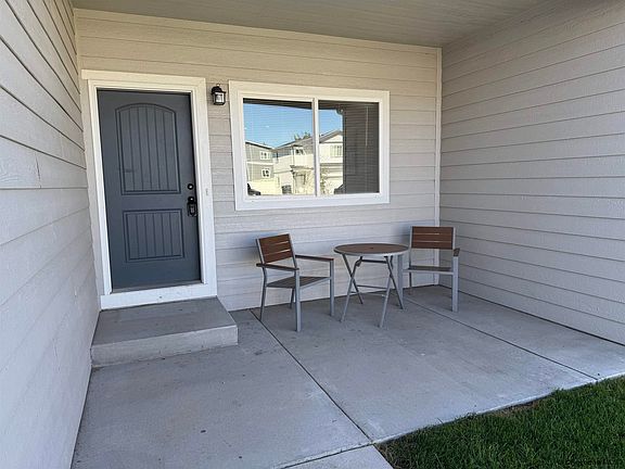 2nd image of 1515 Alyssaelaine Dr