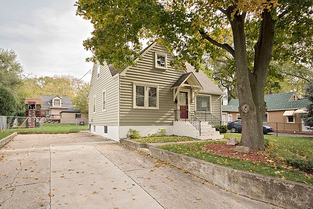1st image of 227 Clifton Dr