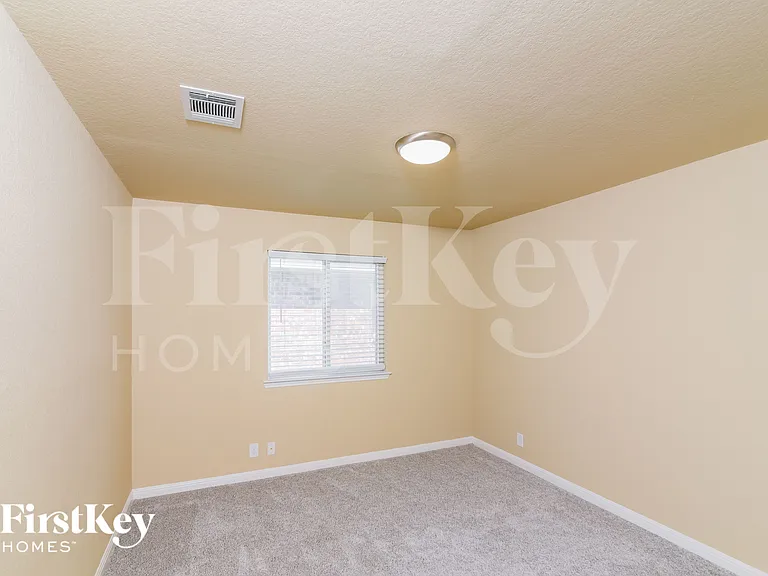 5622 Wayne Path — Photo 11