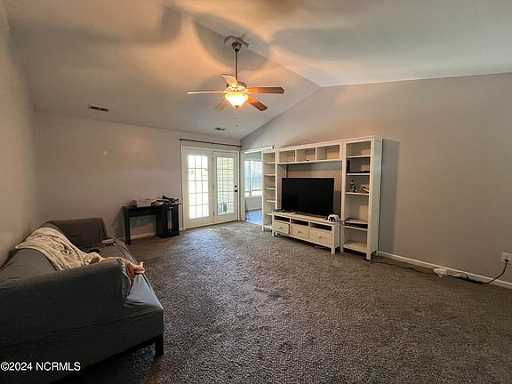 4th image of 306 Redemption Ct