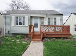 25287 Leach St, Roseville, MI 48066